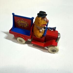 Vintage 1979 Fozzie Bear Diecast Car Signboard Truck Henson Muppet Show